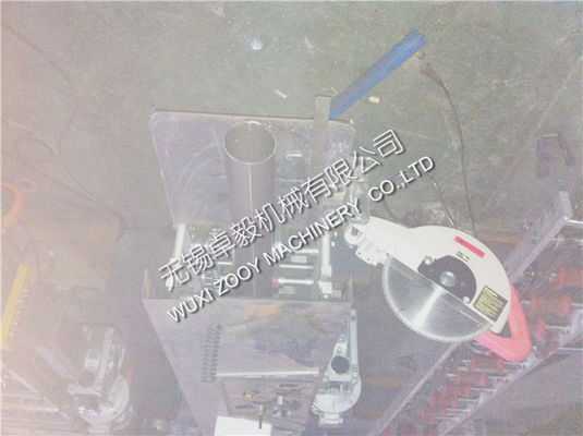Semi - zautomatyzowane metalowa okrągła downspout walcowanie Machine z 11 stacji