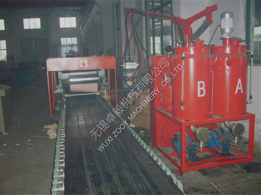 OR ścienny / sufitowy PU Sandwich Panel Linia produkcyjna Maszyna z folii aluminiowej Facing