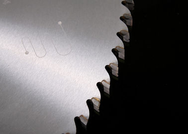 450 mm SKS Japan Steel ze stołem z końcówkami Ceratizit TCT TCT do cięcia posuwisto-zwrotnego